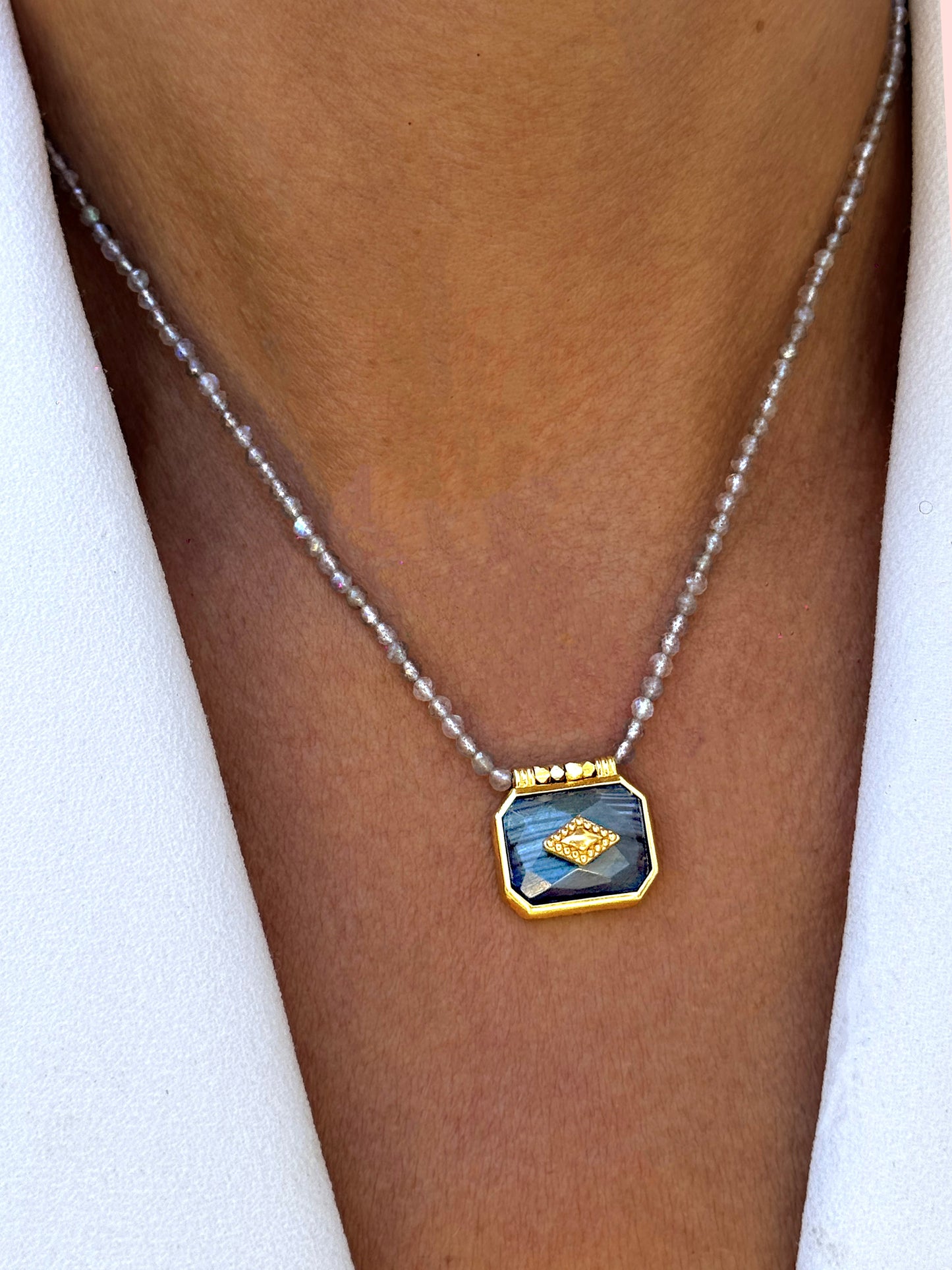 Collier Taboo